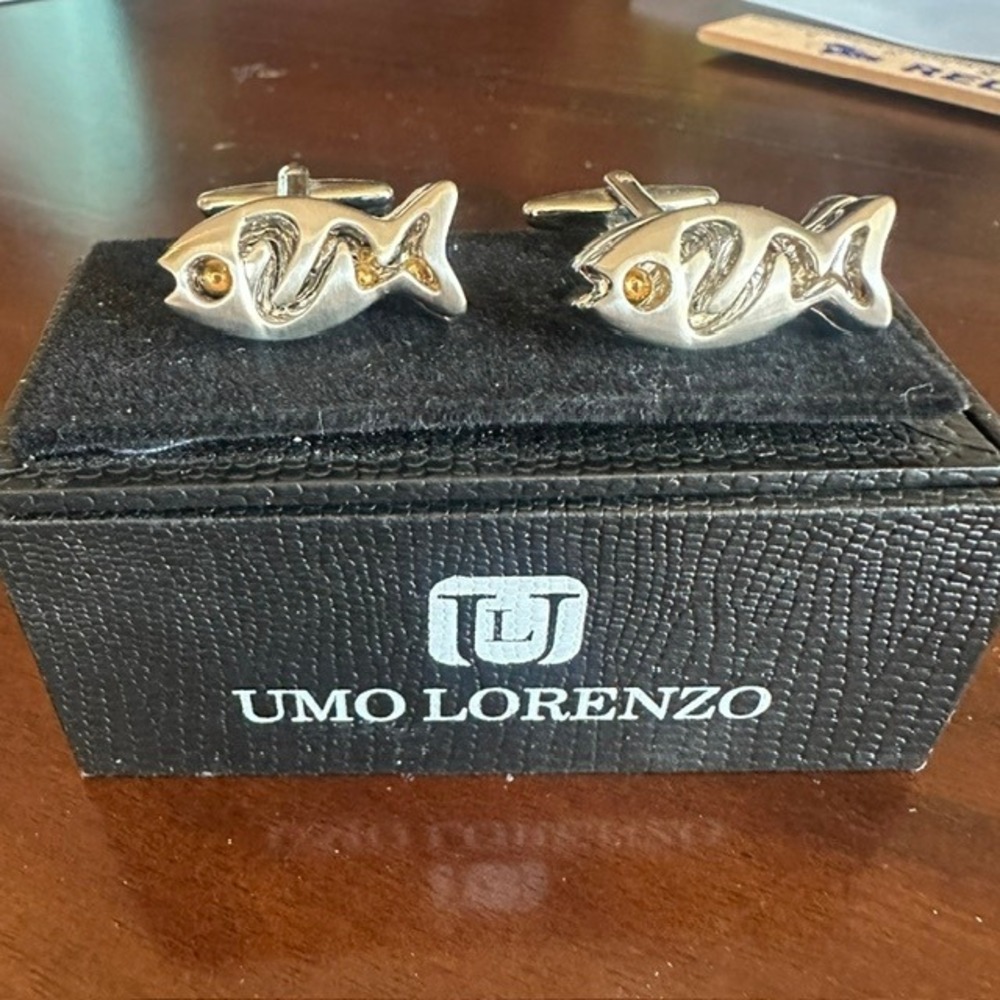 Umo‎ Lorenzo Mens Silver Tone Fish Cufflinks Gold Eye Cutout Design with Box